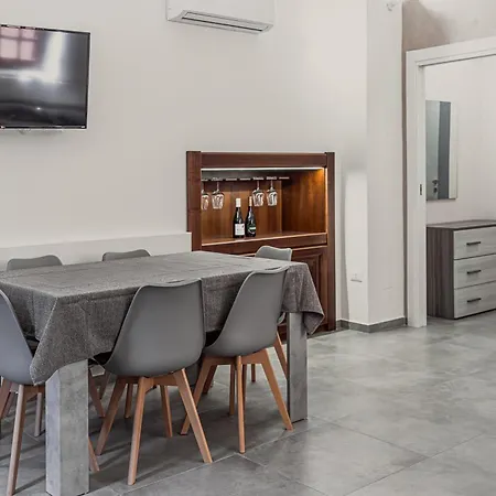 Delia Service Holiday home